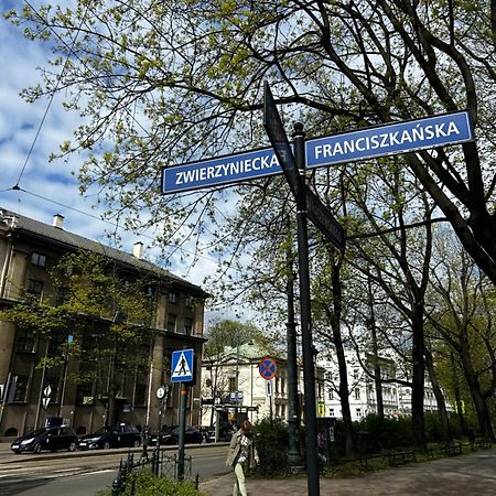 Harmony Aparthotel Cracovia Exterior foto