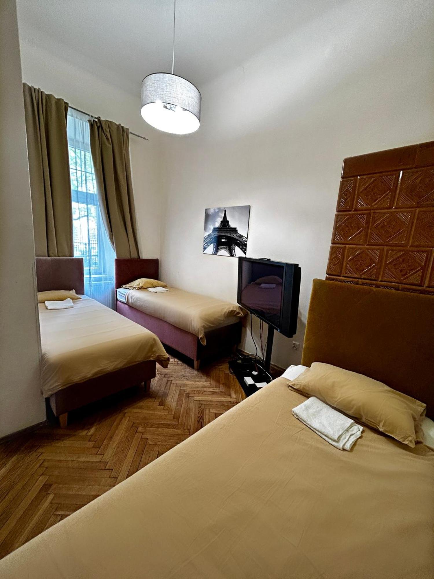 Harmony Aparthotel Cracovia Exterior foto